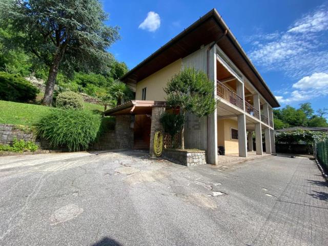 Case e ville in vendita di 259 m²
