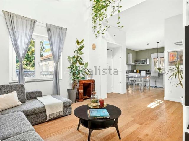 Case e ville in vendita di 259 m² in Via Socrate, 7