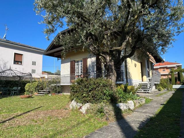 Case e ville in vendita di 260 m²