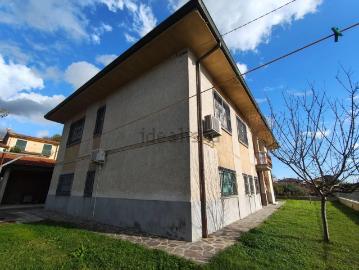 Case e ville in vendita di 260 m²
