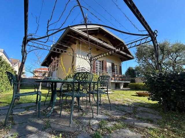 Case e ville in vendita di 260 m²