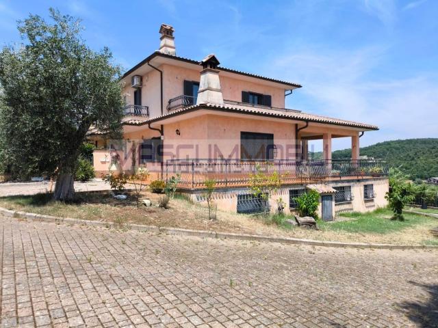 Case e ville in vendita di 260 m²