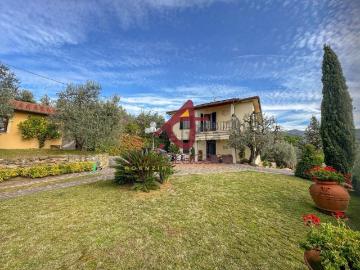 Case e ville in vendita di 260 m²