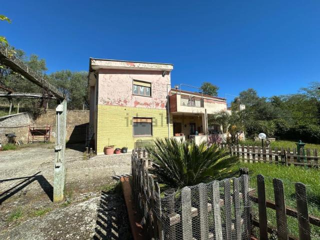 Case e ville in vendita di 260 m²