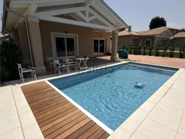 Case e ville in vendita di 260 m²
