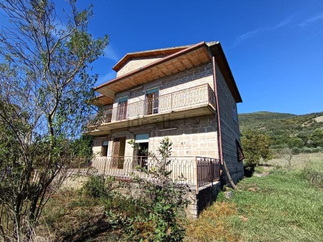 Case e ville in vendita di 260 m²