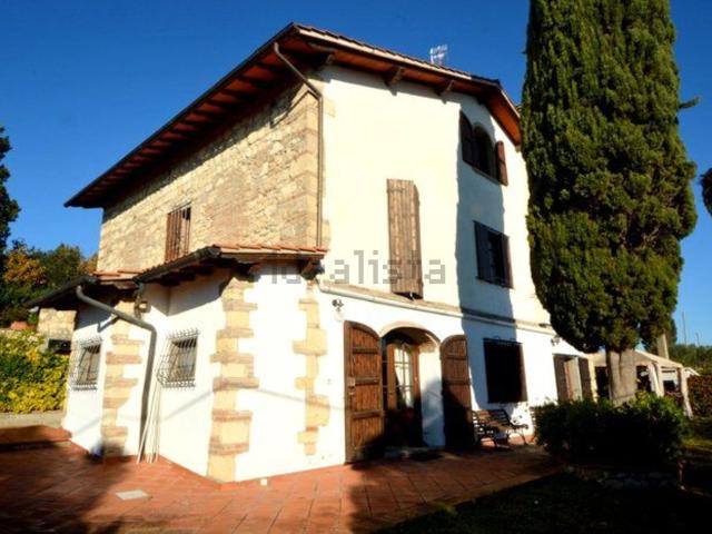 Case e ville in vendita di 260 m² in Traversa Livornese Colli Alto, 30