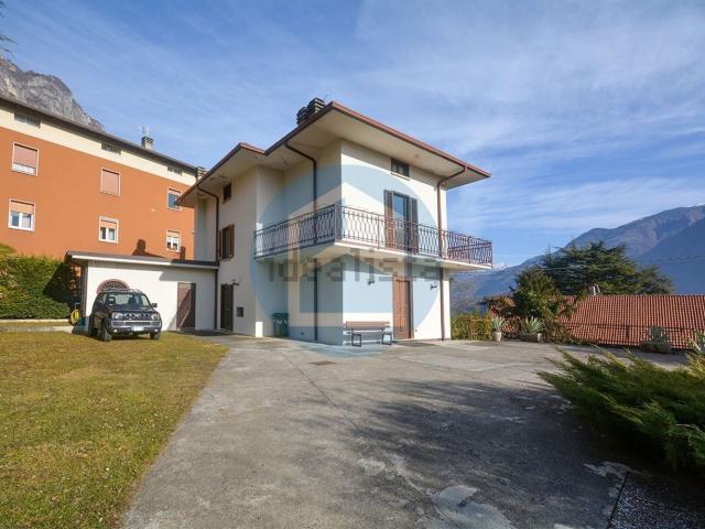 Case e ville in vendita di 260 m² in Via Colture, 37