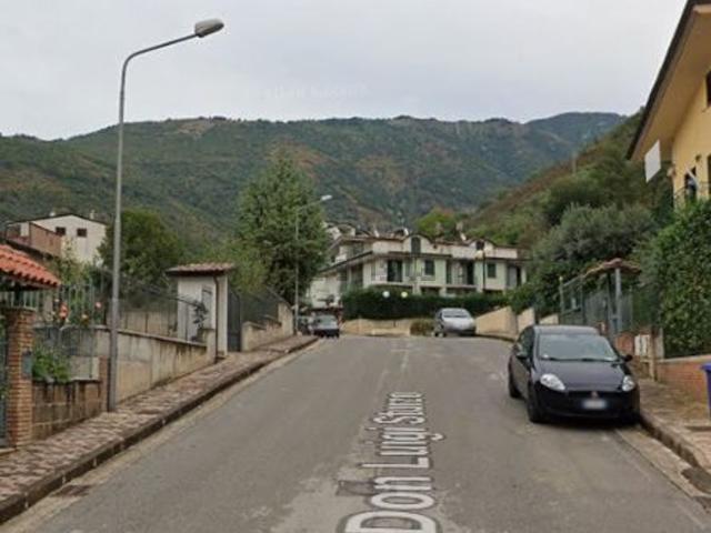 Case e ville in vendita di 260 m² in Via Don Luigi Sturzo