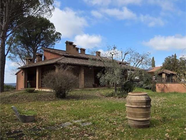 Case e ville in vendita di 260 m² in Via del Pranzuto