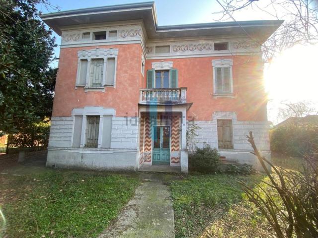 Case e ville in vendita di 260 m² in Via della Repubblica