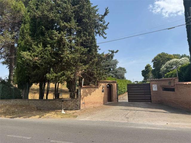 Case e ville in vendita di 260 m² in Via di Fioranello, 69
