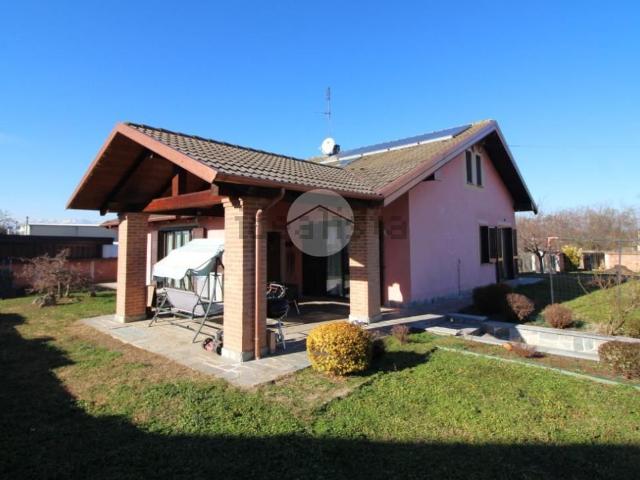 Case e ville in vendita di 260 m² in Via Lungo Bendola, 29