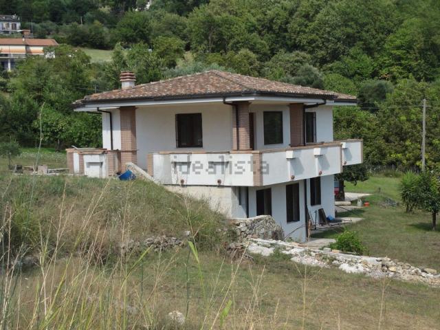 Case e ville in vendita di 260 m² in Via Sottuario