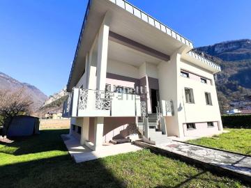 Case e ville in vendita di 260 m² in Via San Floriano, 40
