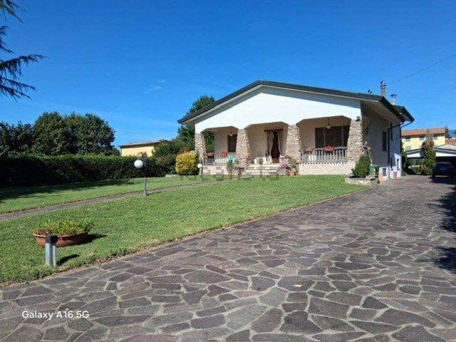 Case e ville in vendita di 260 m² in Via San Rocco