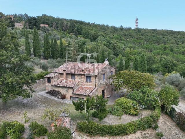 Case e ville in vendita di 260 m² in Via Poggiardelli