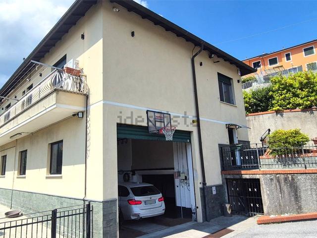 Case e ville in vendita di 260 m² in Via Porcile, 52