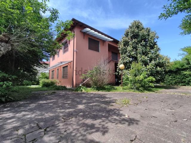 Case e ville in vendita di 260 m² in Via Ranocchiaio, 78