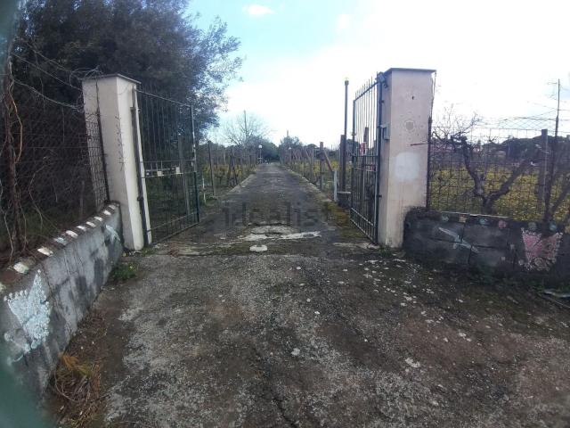 Case e ville in vendita di 260 m² in Via Timpa Magna