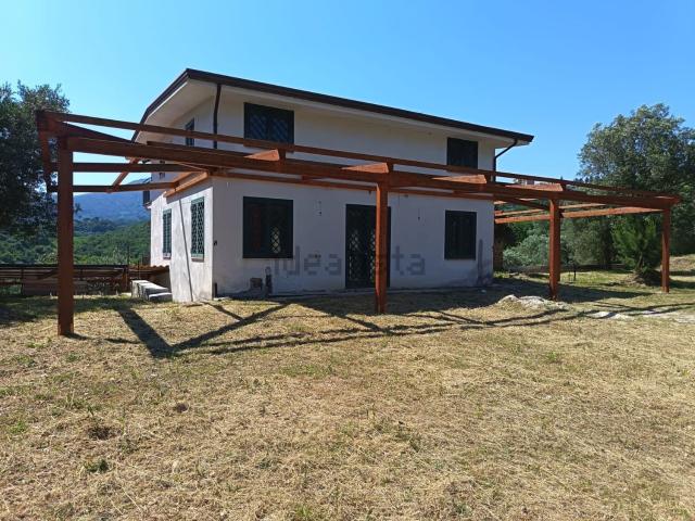 Case e ville in vendita di 260 m² in Via Valardo, 12