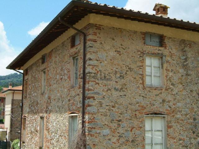 Case e ville in vendita di 260 m² in Via XX Settembre, 118