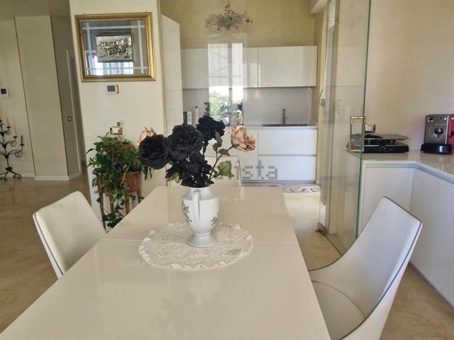 Case e ville in vendita di 260 m² in Viale Cavour, 30