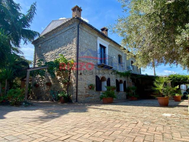 Case e ville in vendita di 260 m² in Calle da Lampa Patire, 98