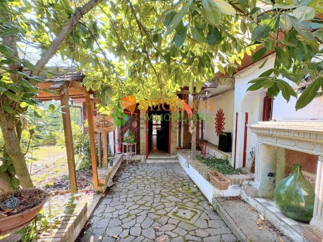 Case e ville in vendita di 260 m² in Contrada Covatta