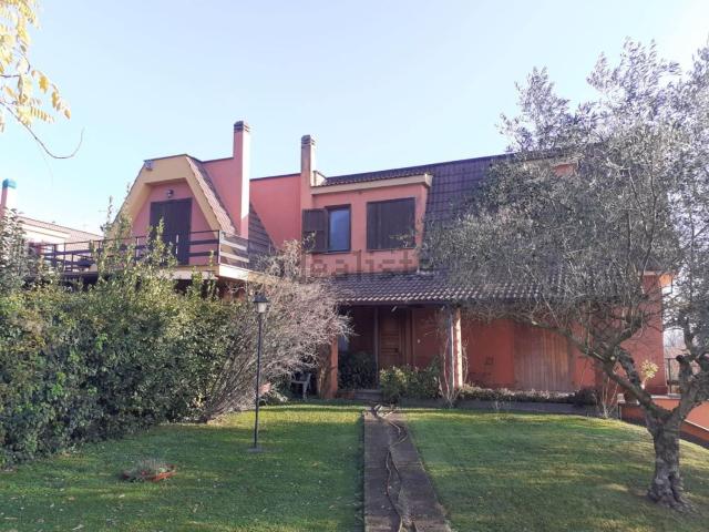 Case e ville in vendita di 260 m² in Località Castel de Ceveri
