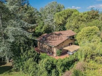 Case e ville in vendita di 260 m² in Strada Comunale Cuove Barontoli Cerreto Selva 13