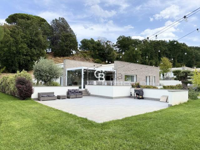 Case e ville in vendita di 260 m² in Strada della Pila, 46
