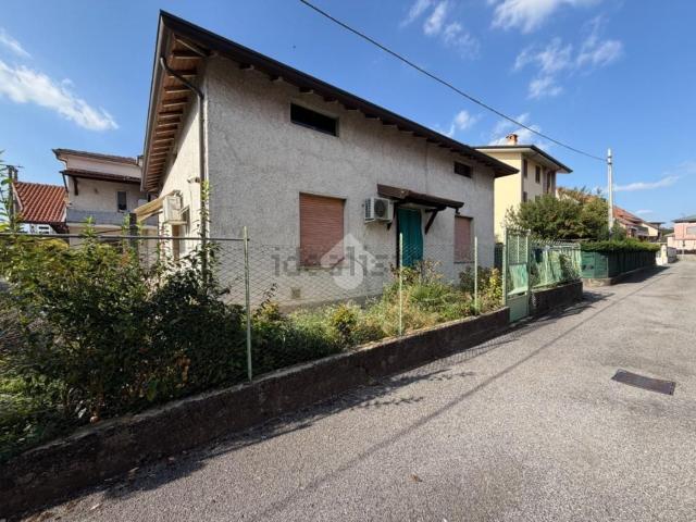 Case e ville in vendita di 261 m²