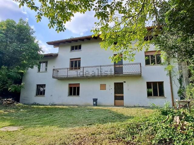 Case e ville in vendita di 261 m² in Via Gallici, 32