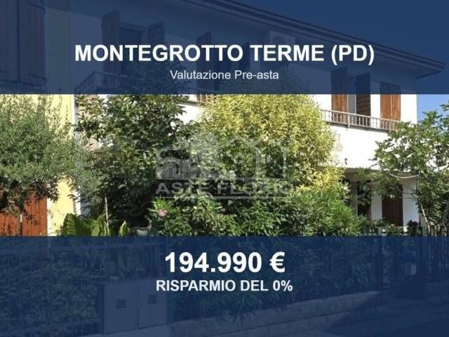 Case e ville in vendita di 262 m² in Via Catullo