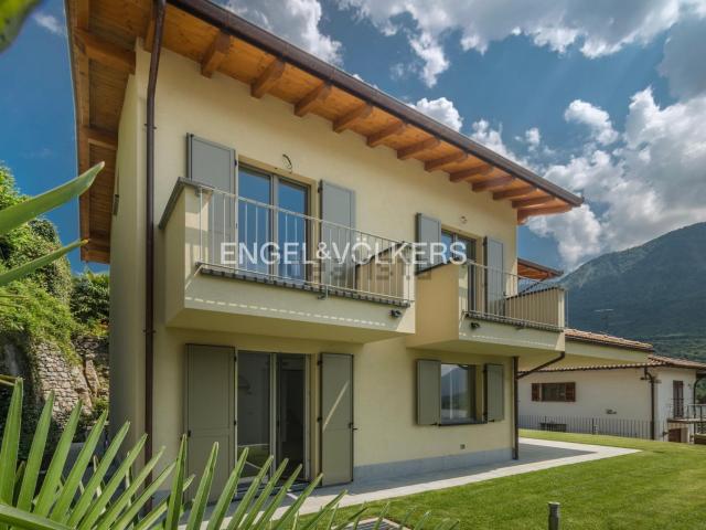 Case e ville in vendita di 262 m² in Via Bosco Impero