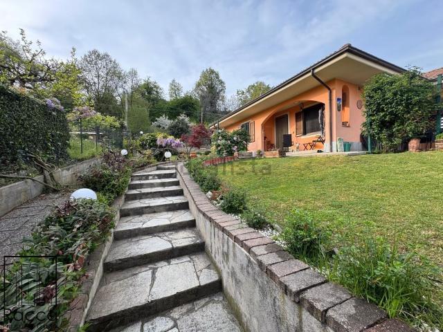 Case e ville in vendita di 262 m² in Via Boschetti