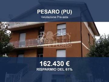 Case e ville in vendita di 262 m² in Strada Giovanni Maria Lancisi, 180