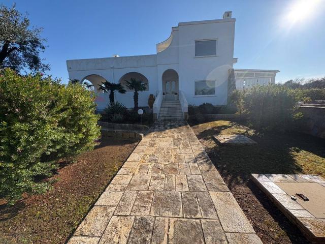 Case e ville in vendita di 263 m²