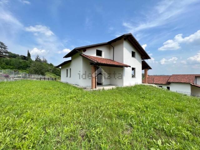 Case e ville in vendita di 263 m² in Via Mondo, 65