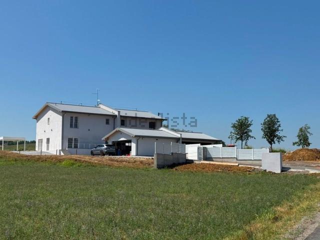 Case e ville in vendita di 263 m² in Via Montebarello, 9