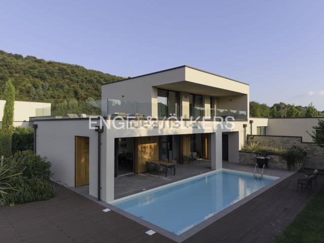 Case e ville in vendita di 263 m² in Località Cà del Bosco