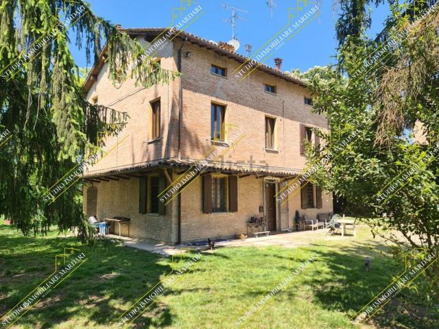 Case e ville in vendita di 263 m² in Strada Grande