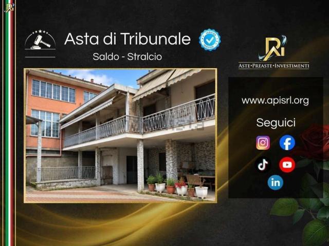 Case e ville in vendita di 264 m² in Via Giuseppe Pacotto, 4