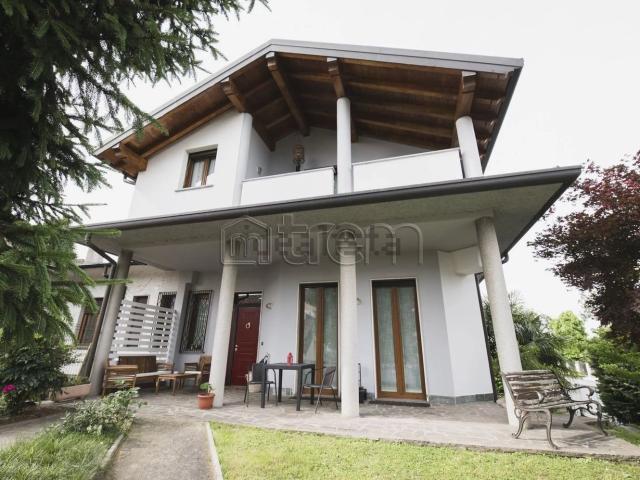 Case e ville in vendita di 264 m² in Via San Martino, 5