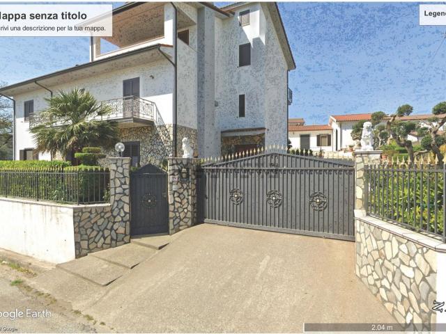 Case e ville in vendita di 264 m² in Contrada Casello