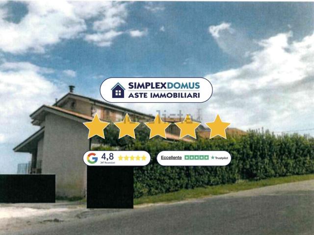 Case e ville in vendita di 264 m² in Contrada Larciano