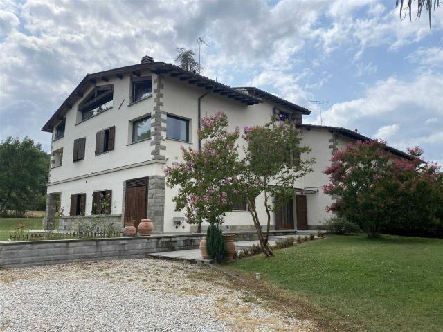 Case e ville in vendita di 264 m² in Località Cistio
