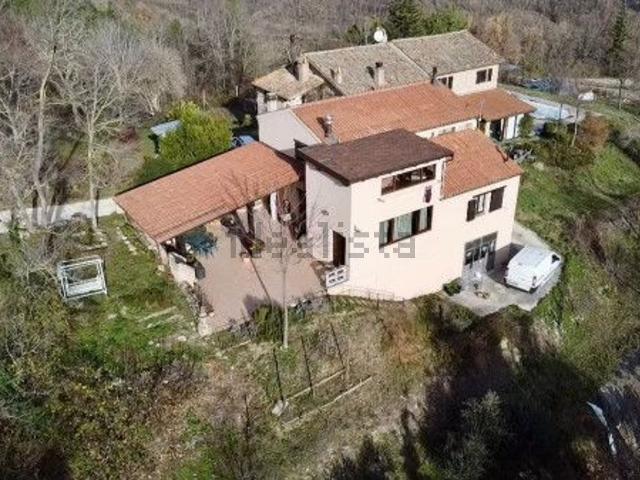 Case e ville in vendita di 264 m² in Località Servola, 4