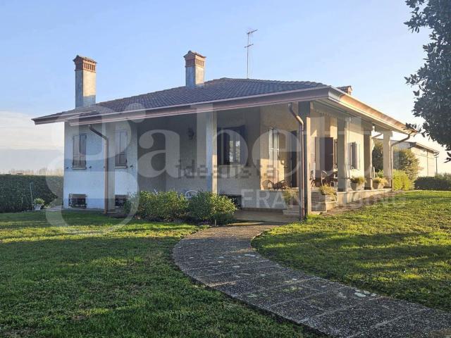 Case e ville in vendita di 265 m²